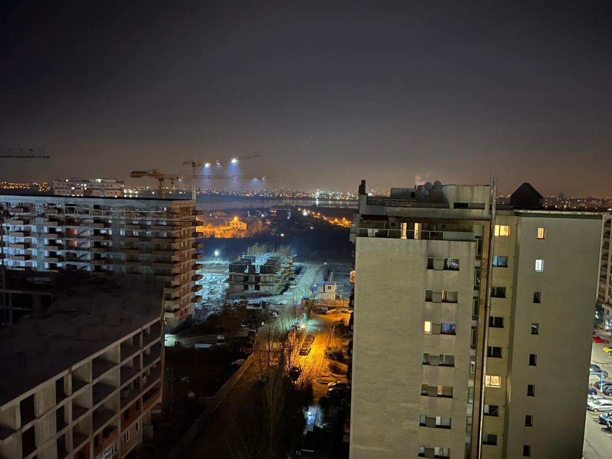 Stunning 2-Room Penthouse With Lakeview W11 Bucarest Esterno foto