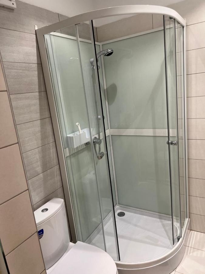 Stunning 2-Room Penthouse With Lakeview W11 Bucarest Esterno foto