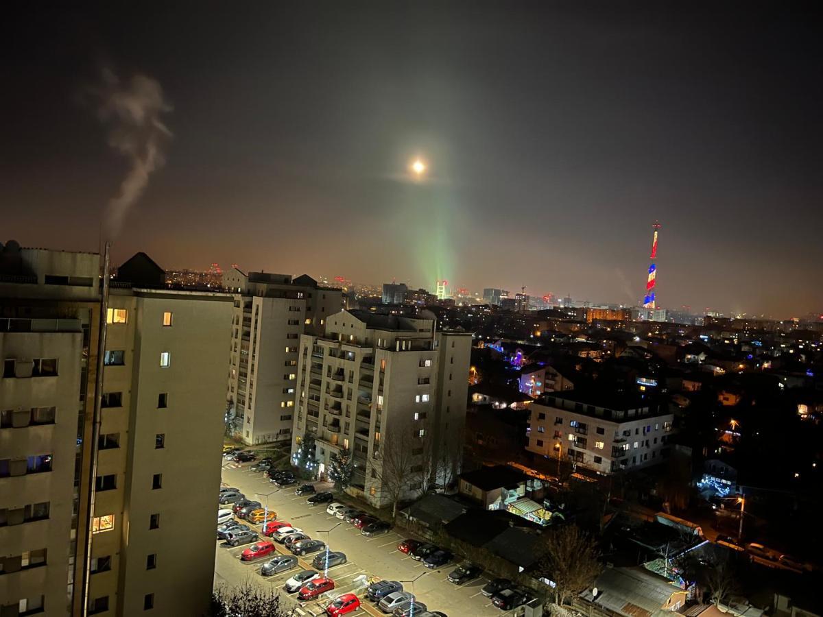 Stunning 2-Room Penthouse With Lakeview W11 Bucarest Esterno foto
