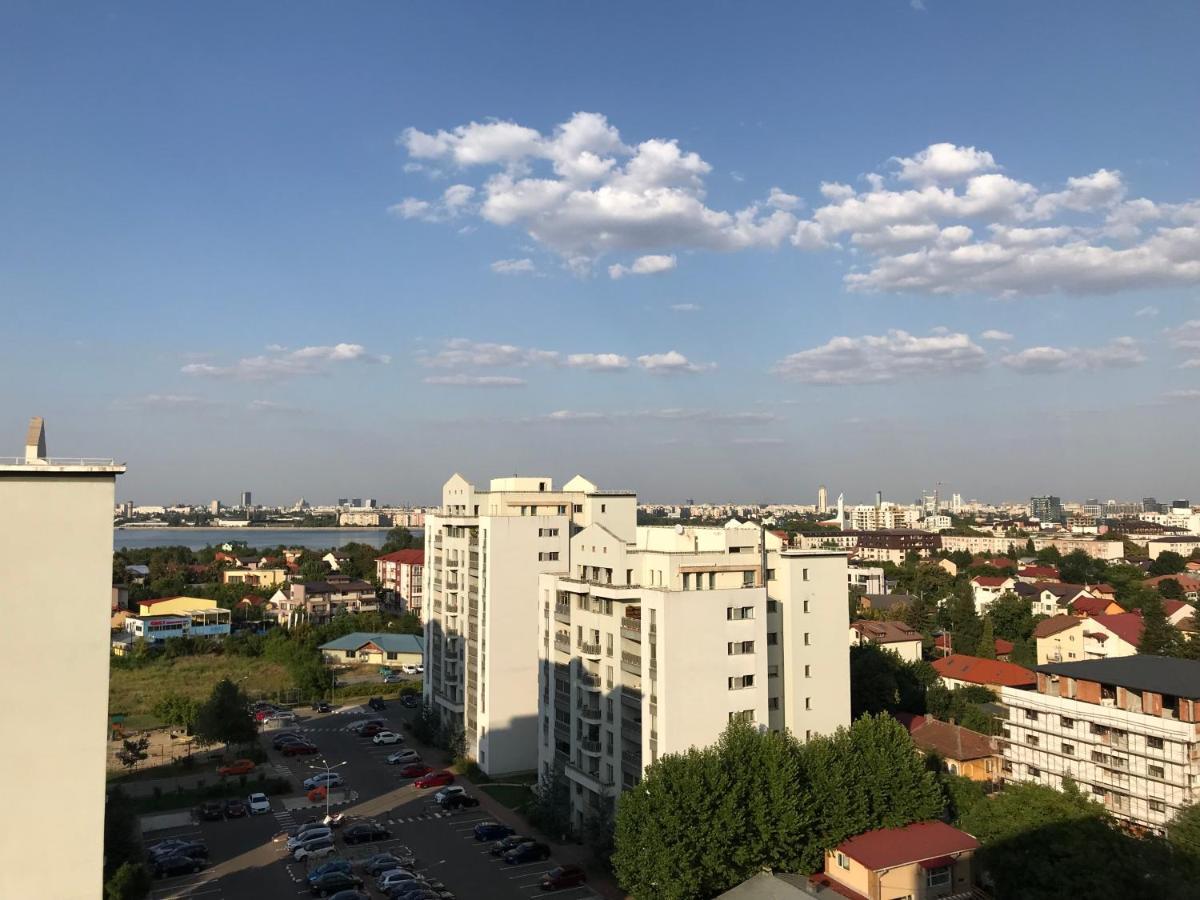 Stunning 2-Room Penthouse With Lakeview W11 Bucarest Esterno foto