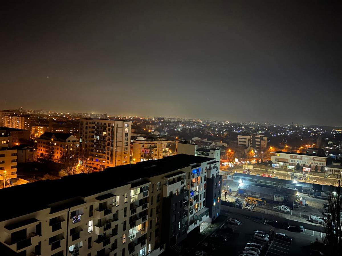Stunning 2-Room Penthouse With Lakeview W11 Bucarest Esterno foto