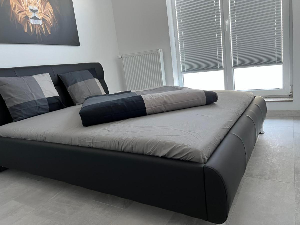Stunning 2-Room Penthouse With Lakeview W11 Bucarest Esterno foto